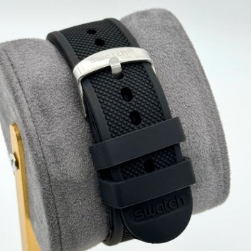 Montre Swatch Chronographe Noire et Or - Design Bicolore Élégant