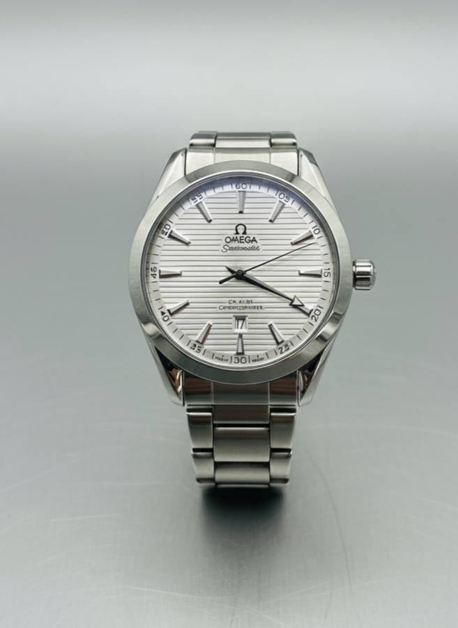 Omega Seamaster Aqua Terra Cadran Argent – Montre de Luxe pour Homme